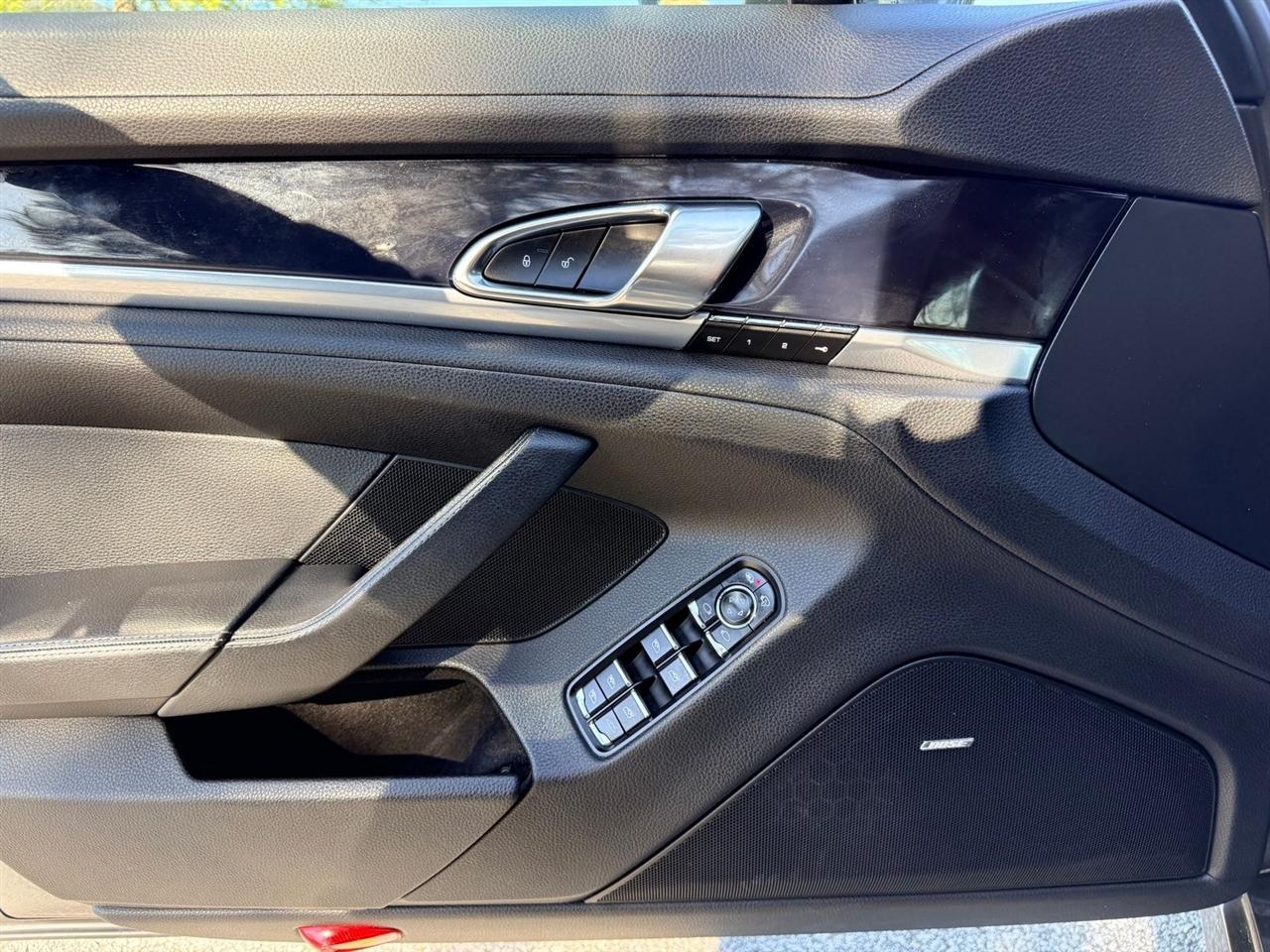 Porsche Panamera  2015