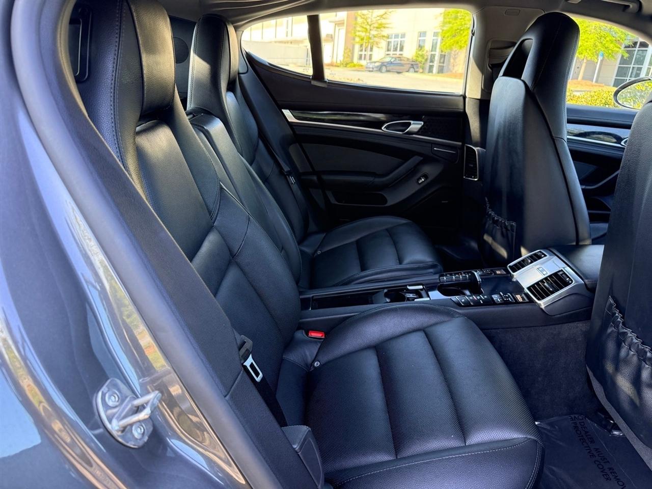 Porsche Panamera  2015