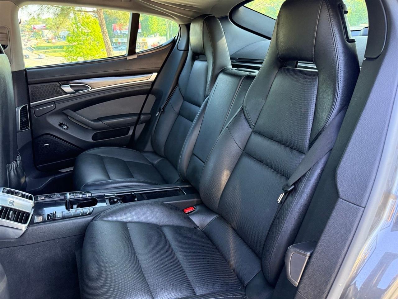 Porsche Panamera  2015