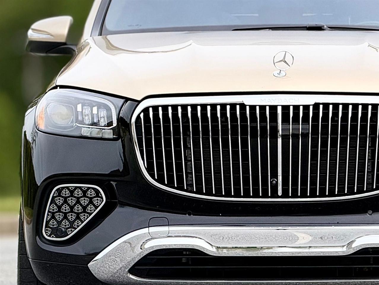 Mercedes-Benz GLS  2024