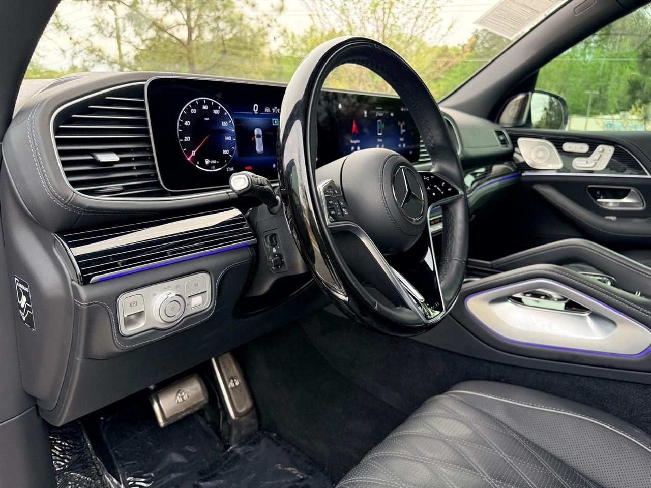 Mercedes-Benz GLS  2024