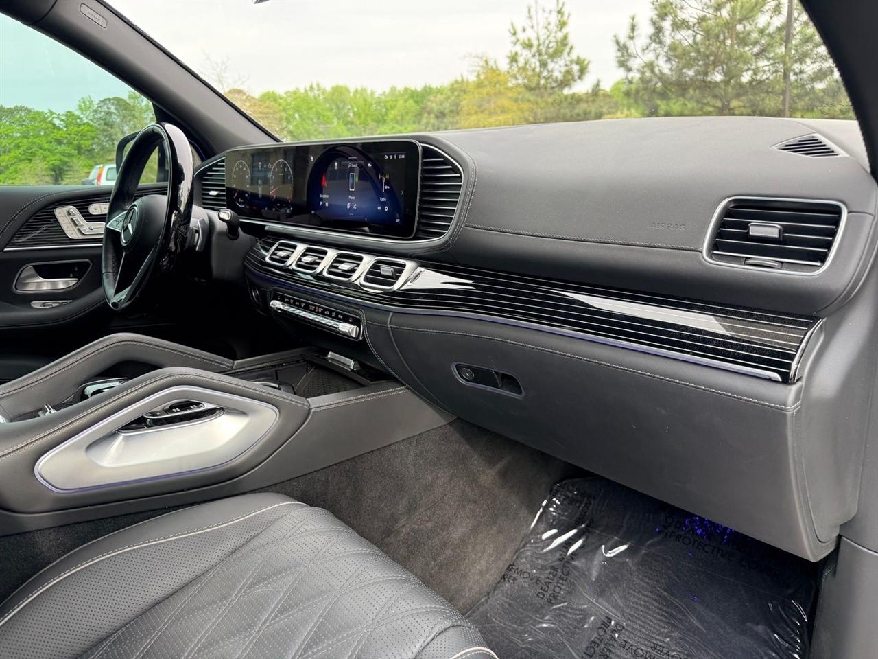 Mercedes-Benz GLS  2024