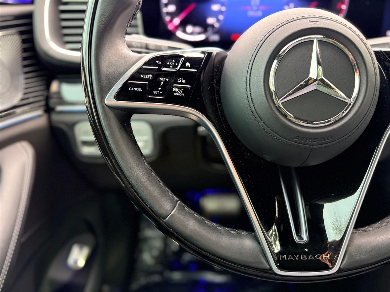 Mercedes-Benz GLS  2024