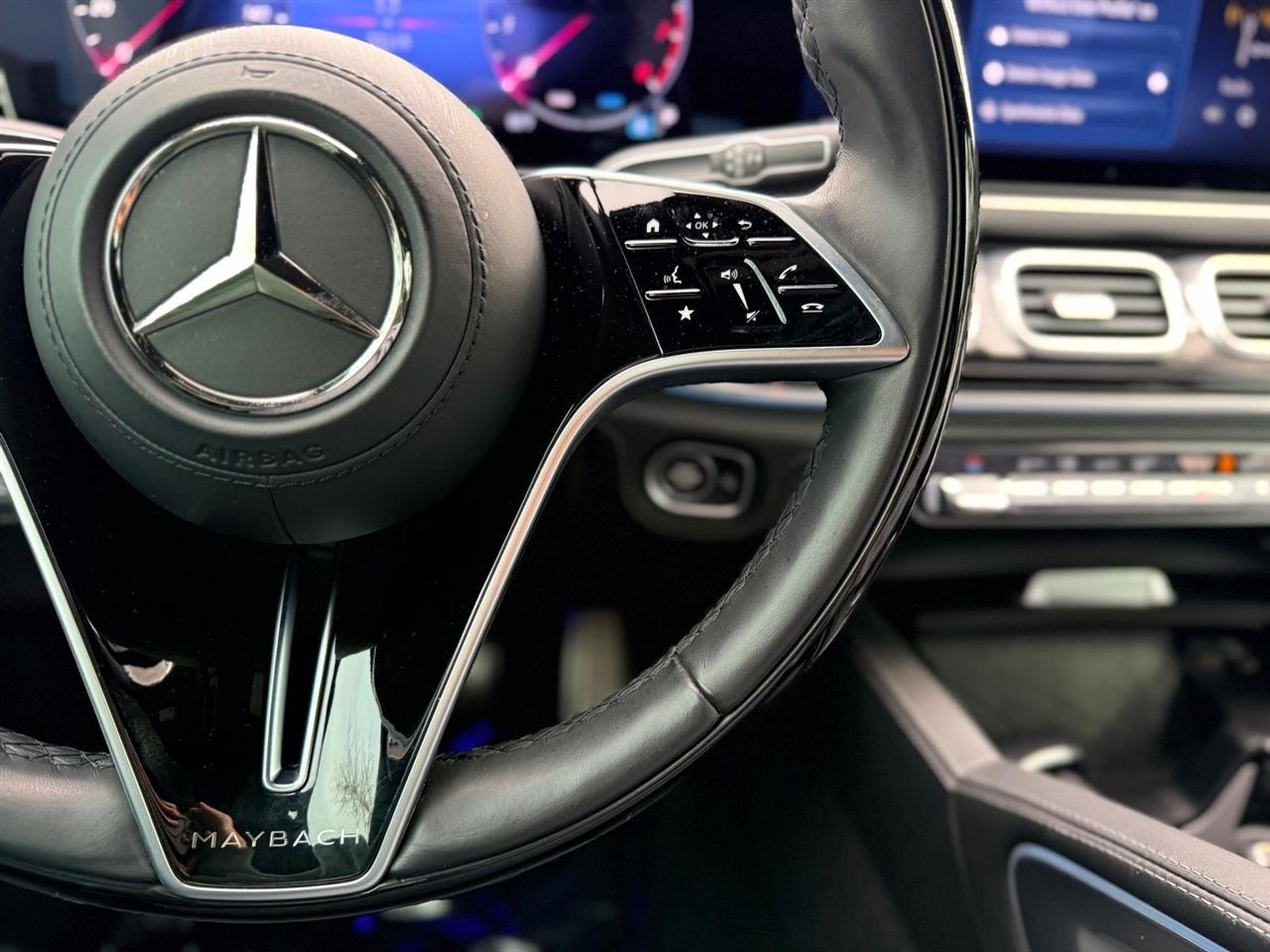 Mercedes-Benz GLS  2024