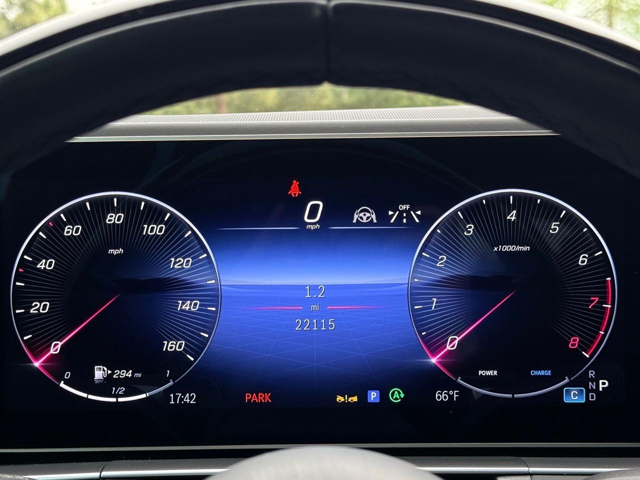 Mercedes-Benz GLS  2024