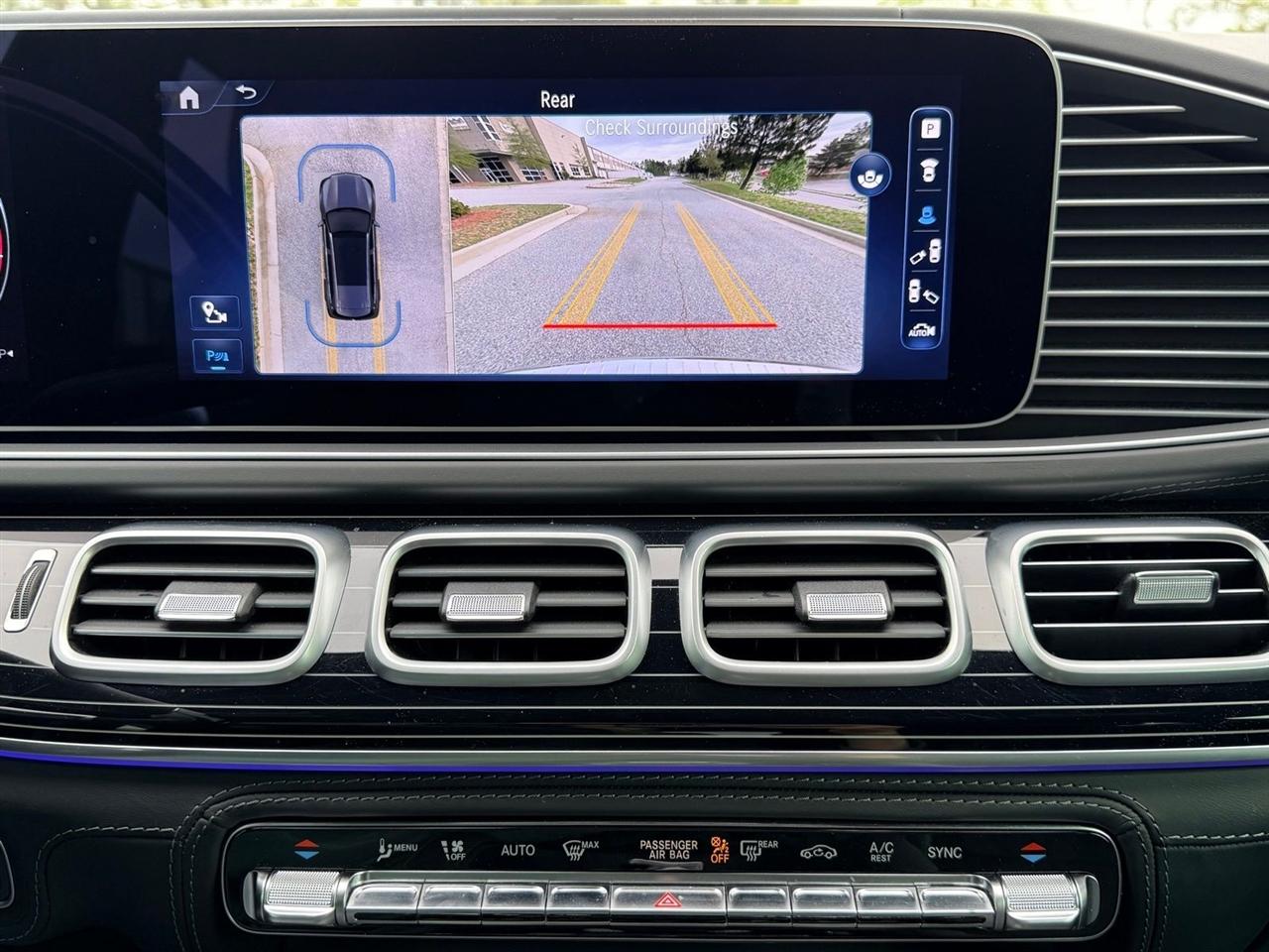 Mercedes-Benz GLS  2024