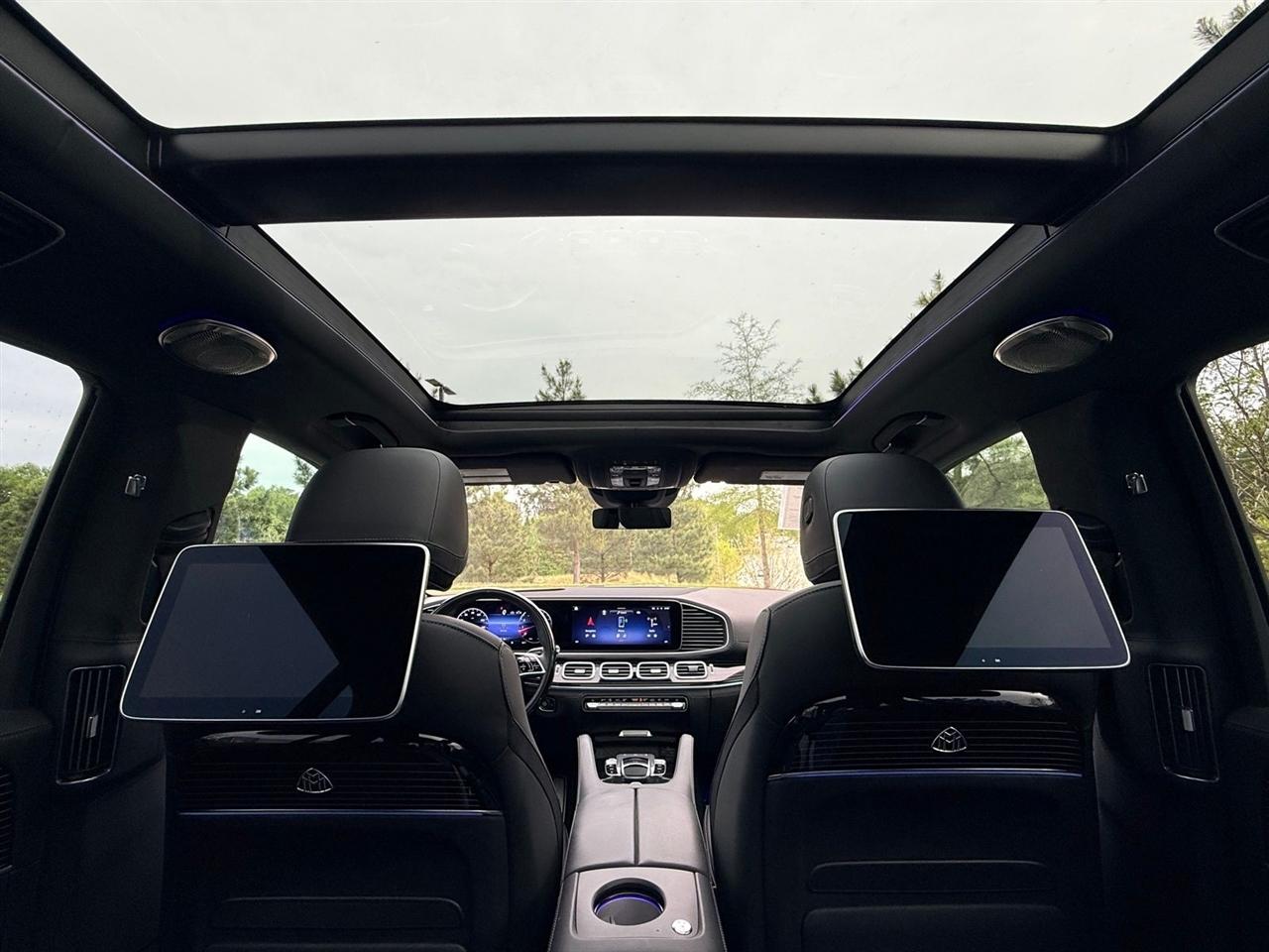 Mercedes-Benz GLS  2024