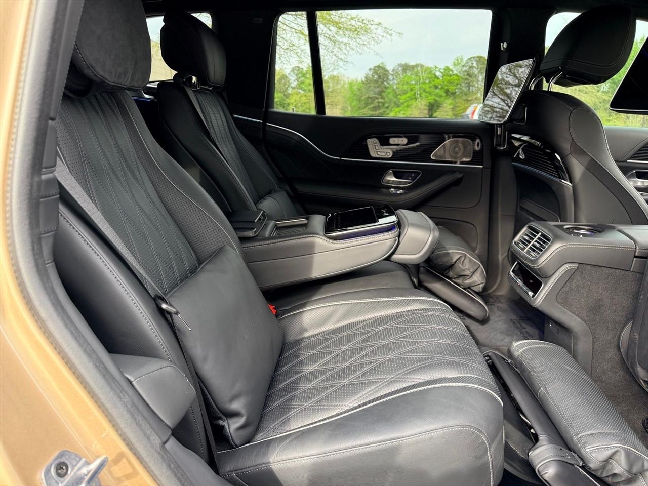 Mercedes-Benz GLS  2024