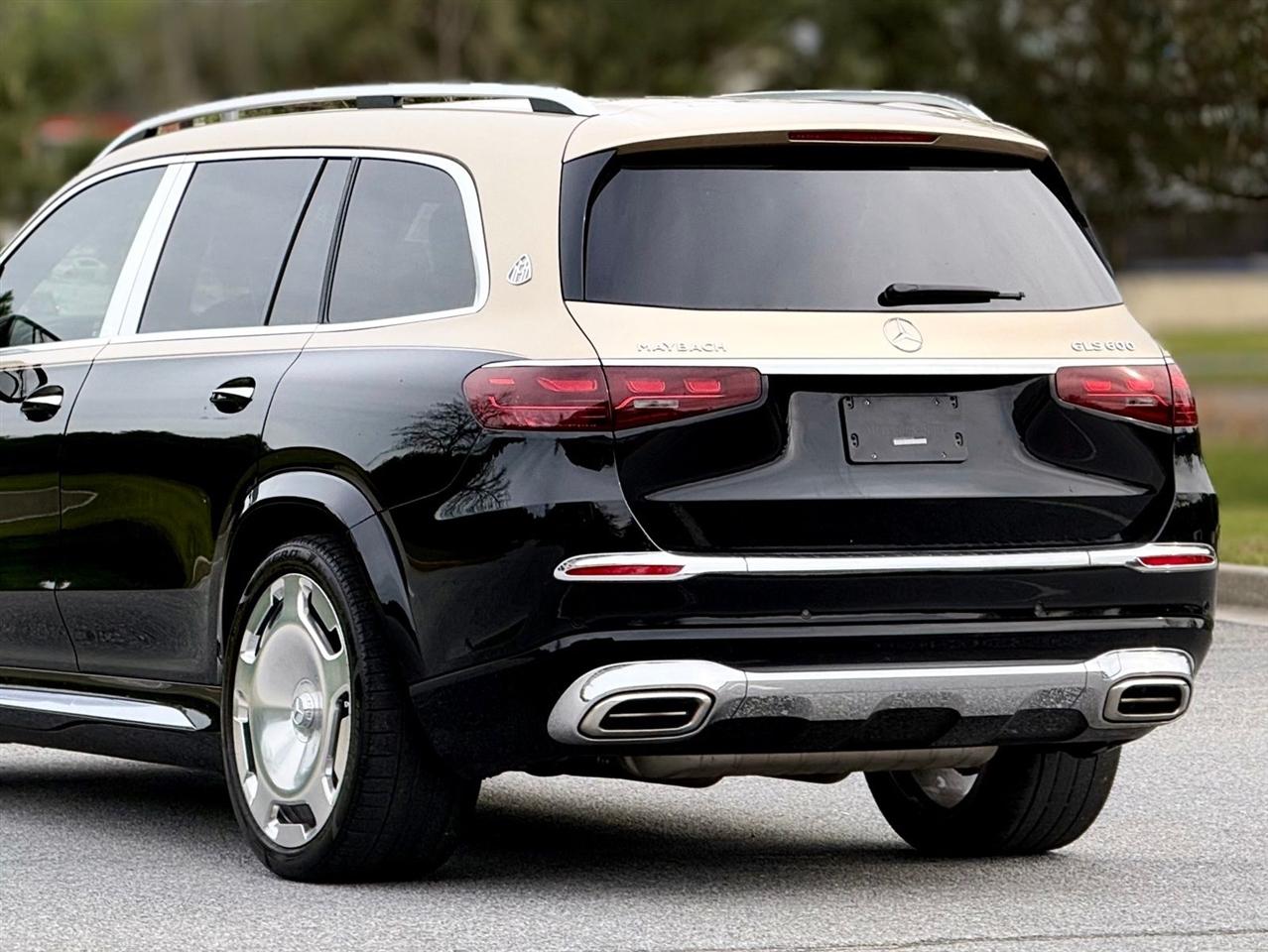 Mercedes-Benz GLS  2024