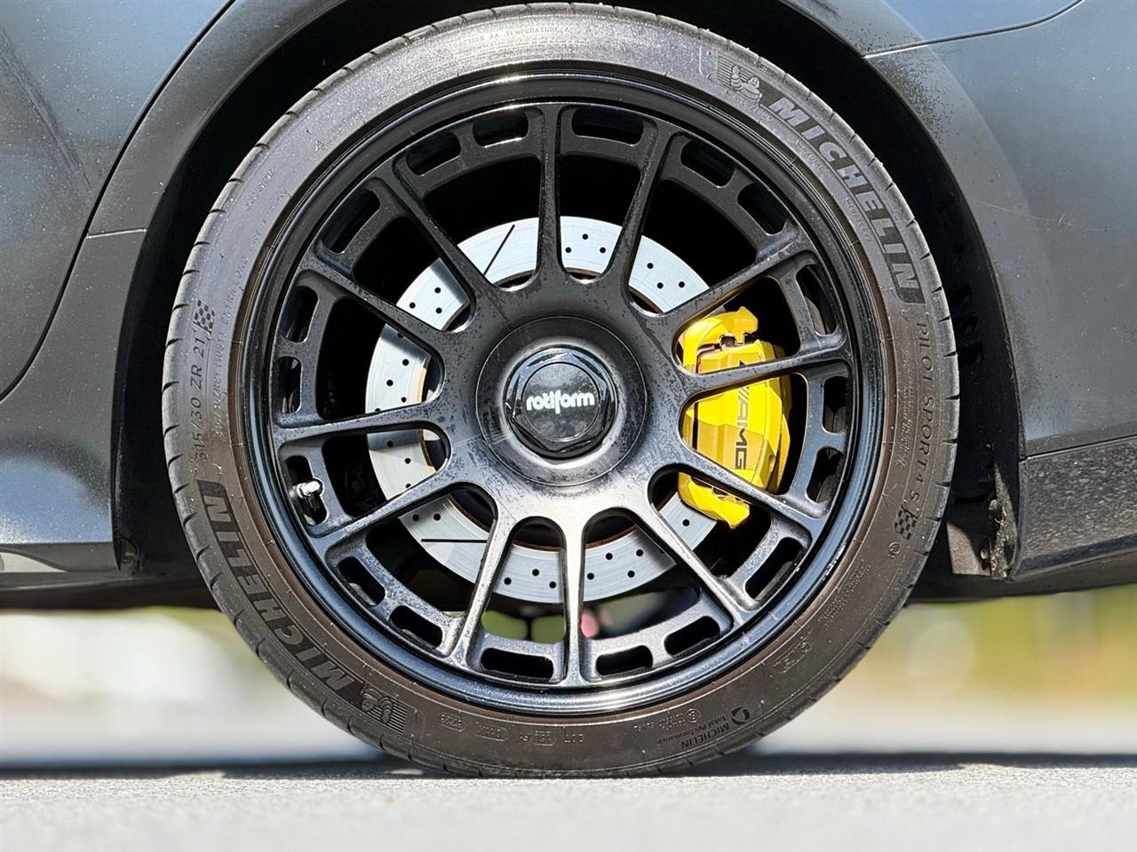 Mercedes-Benz AMG GT  2019