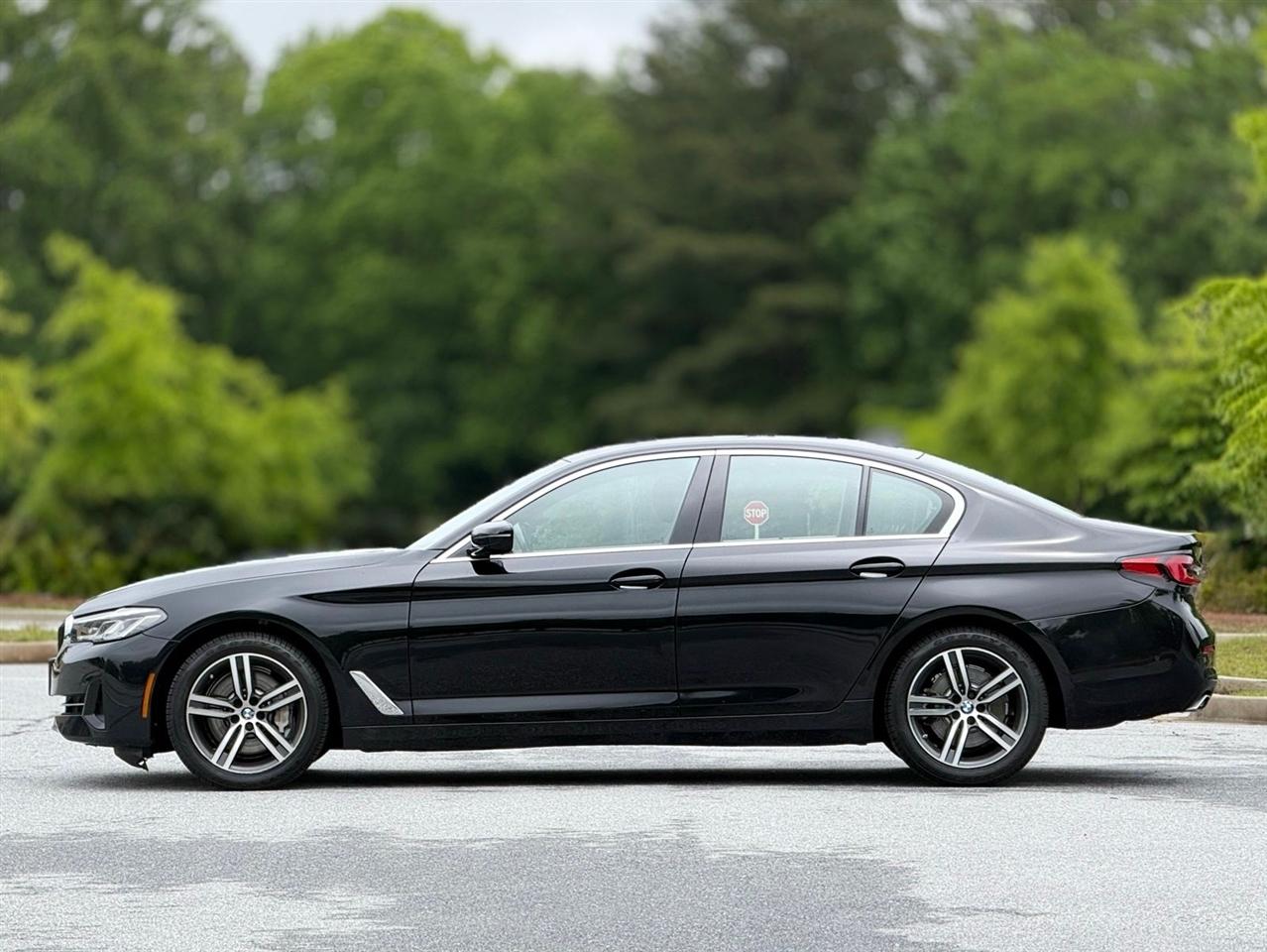 BMW 5 Series  2022