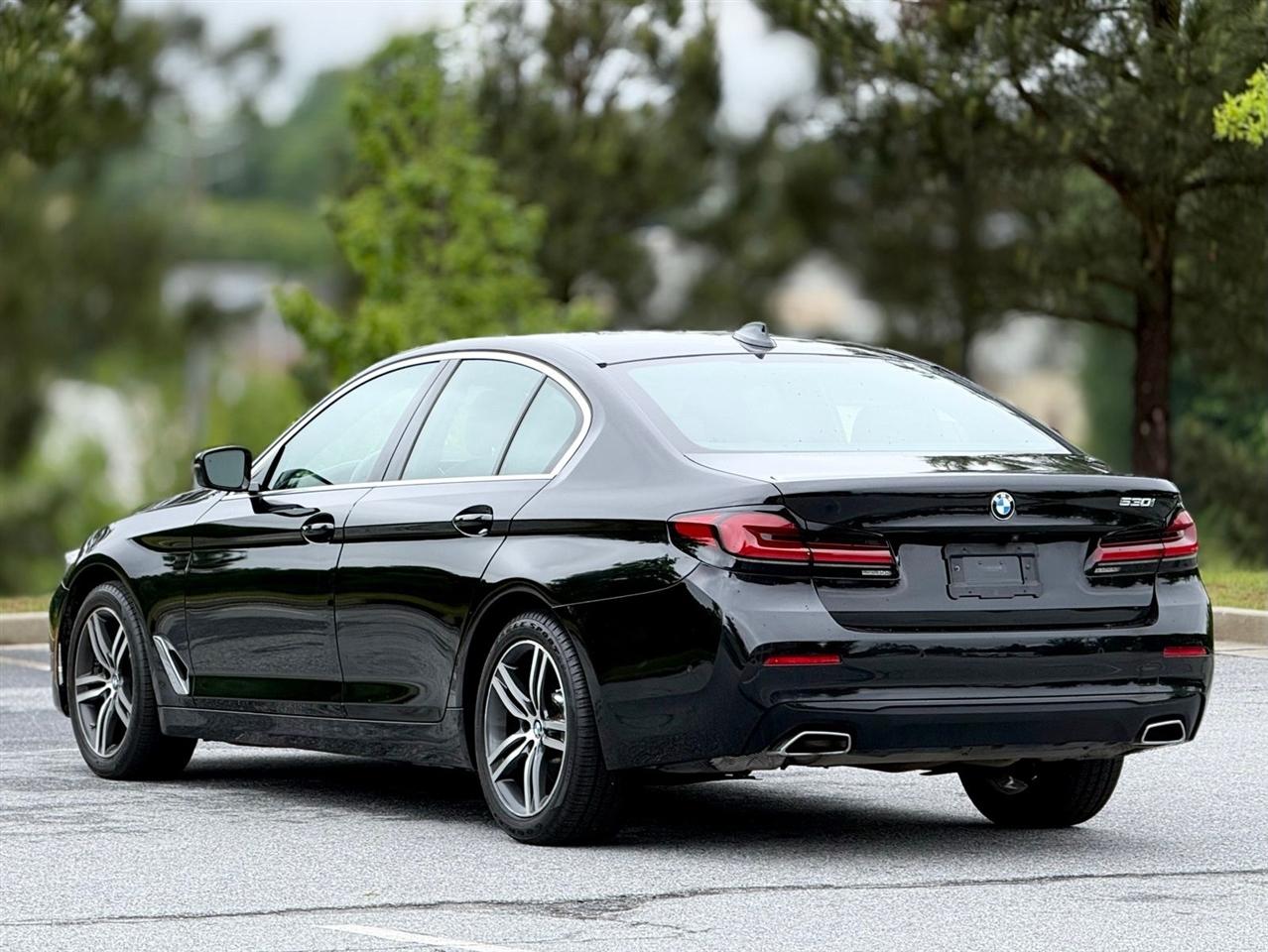 BMW 5 Series  2022