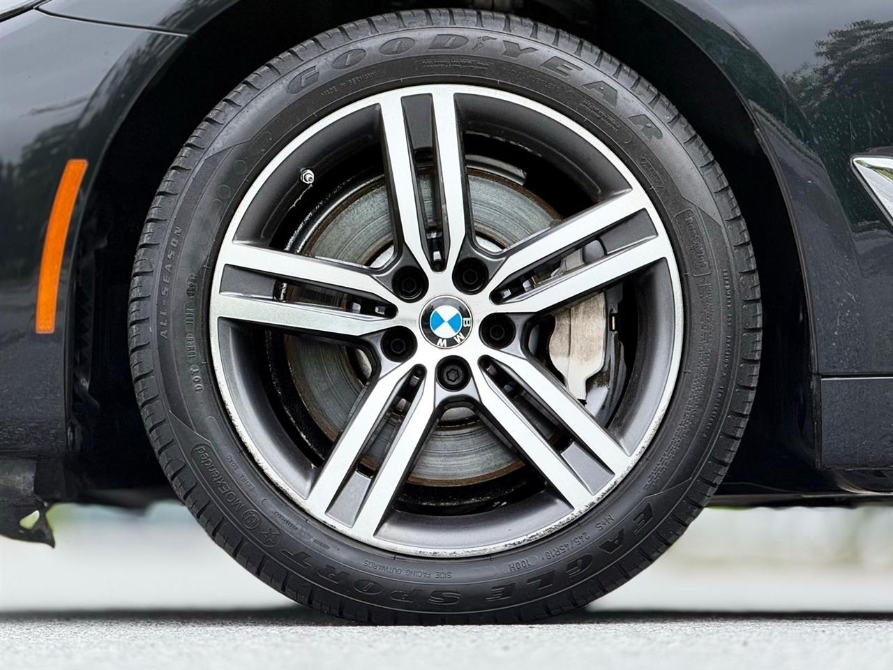BMW 5 Series  2022