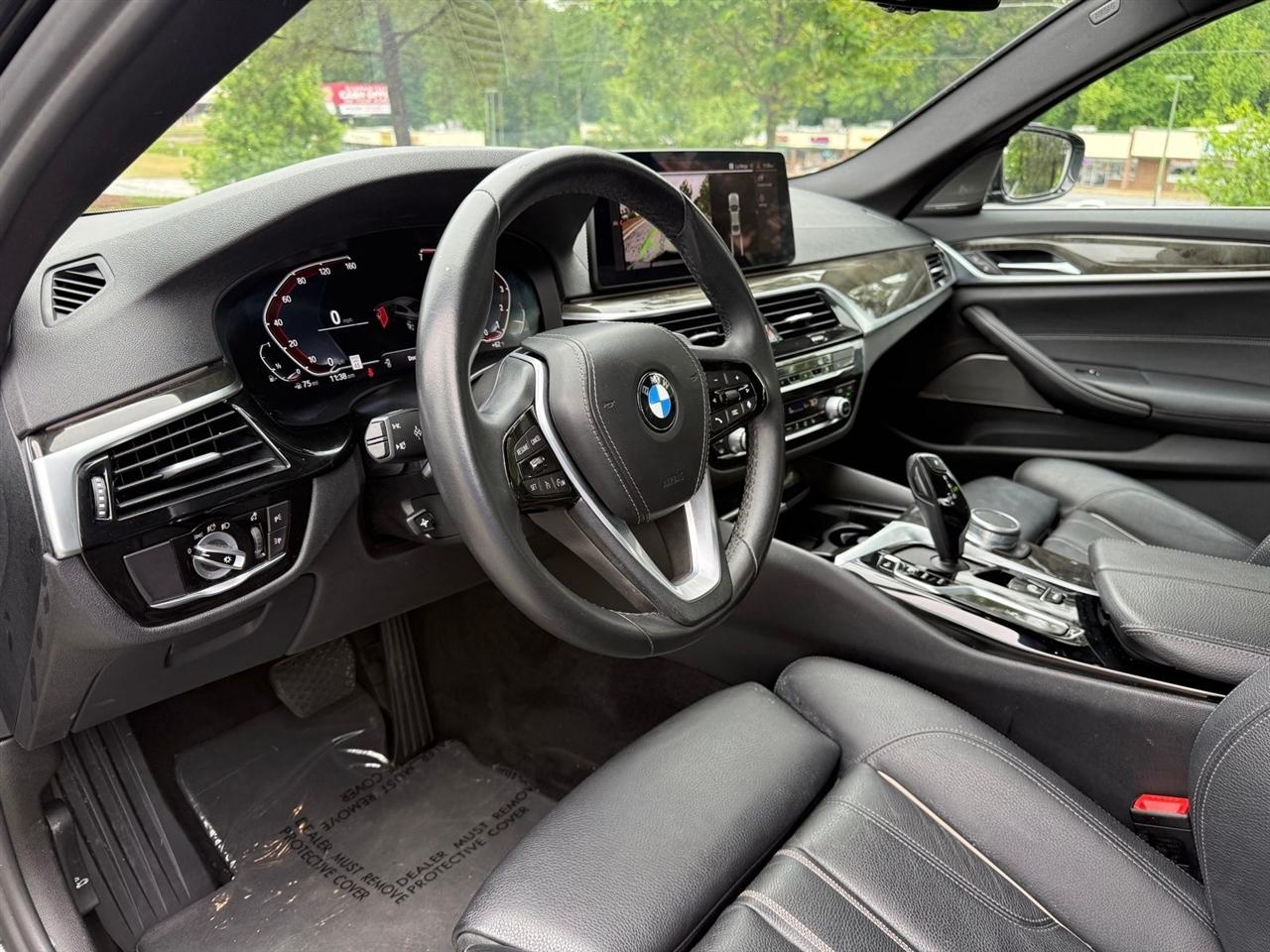 BMW 5 Series  2022