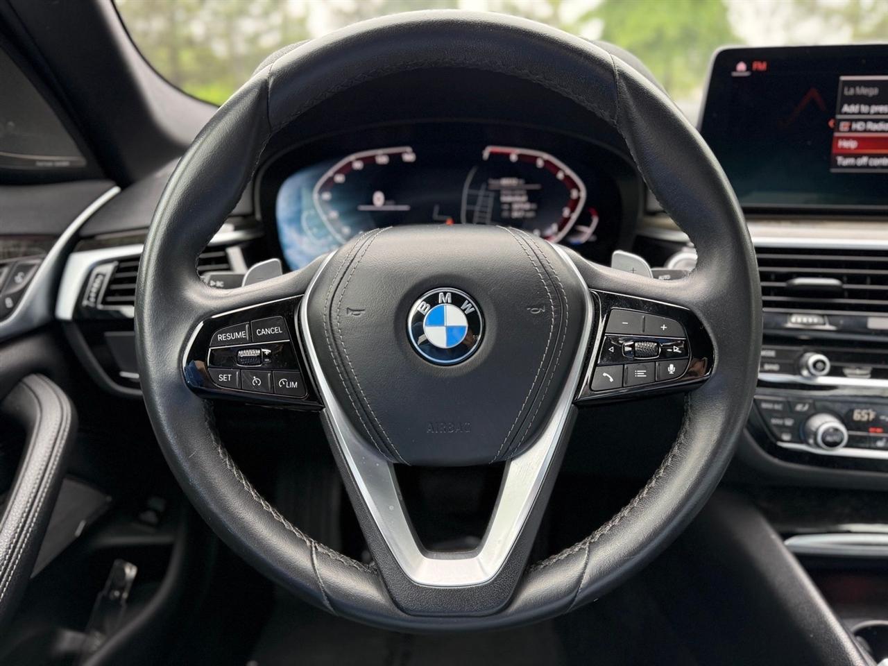 BMW 5 Series  2022