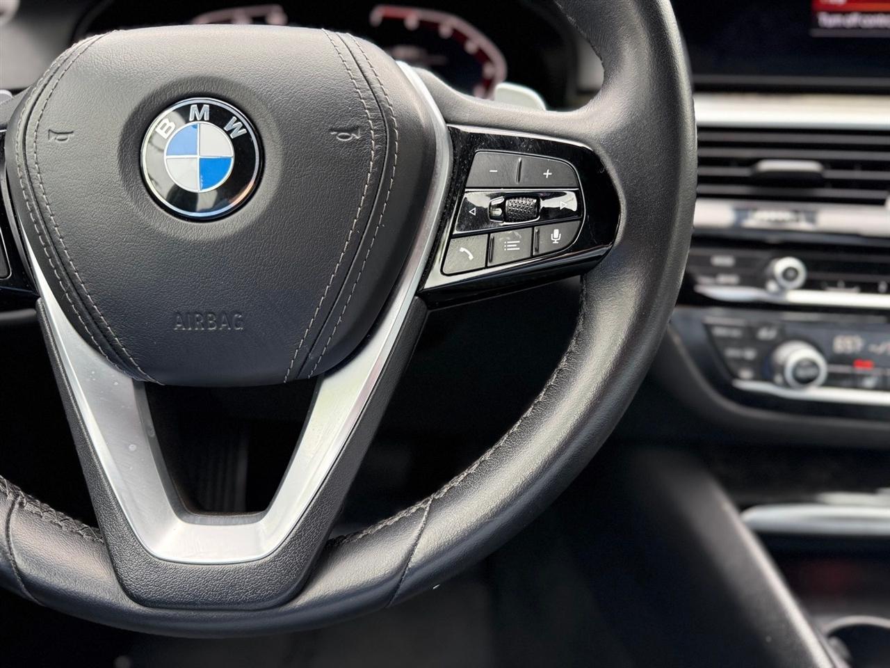BMW 5 Series  2022