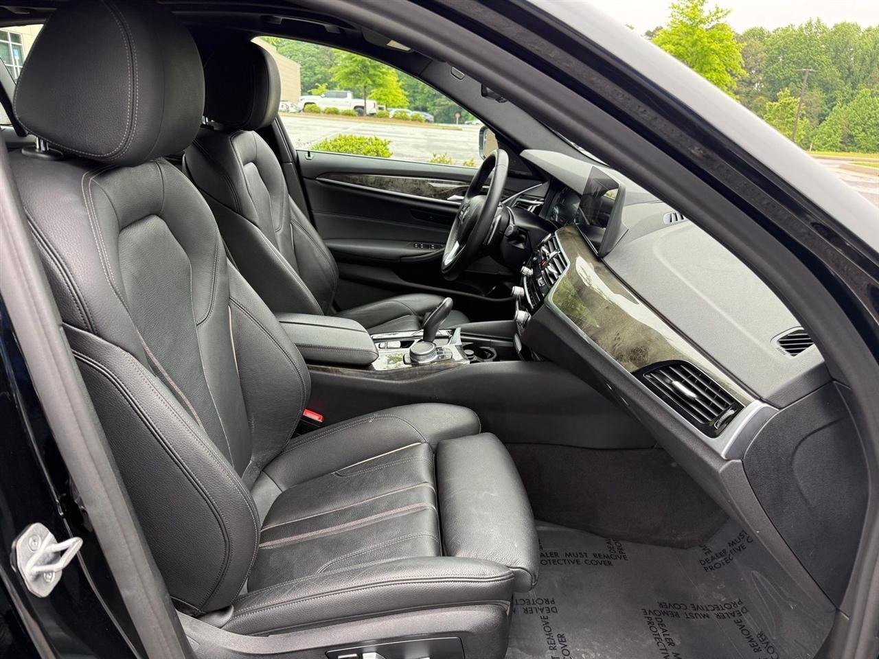 BMW 5 Series  2022