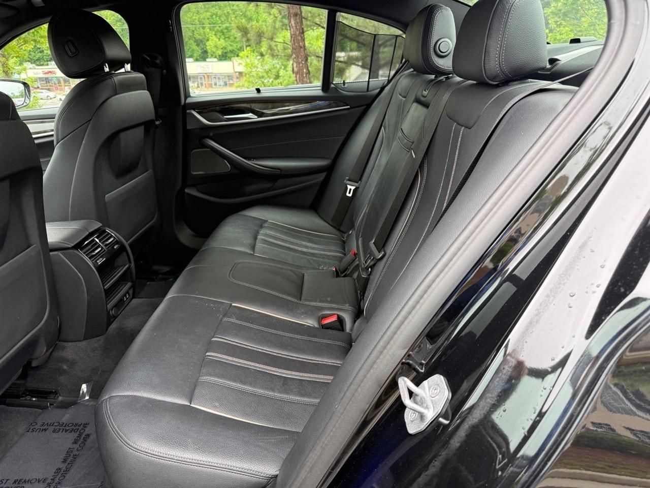 BMW 5 Series  2022