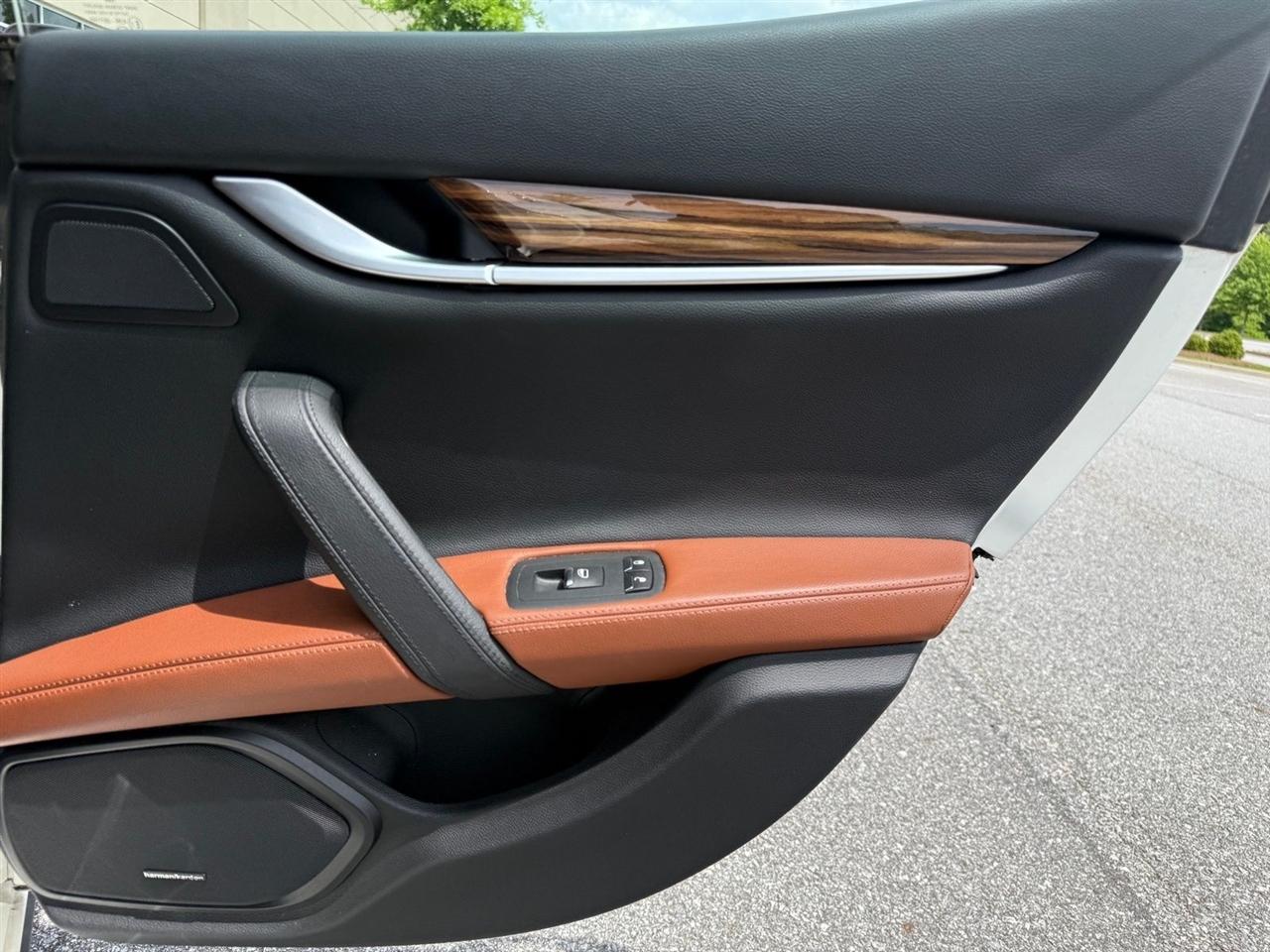 Maserati Ghibli  2017