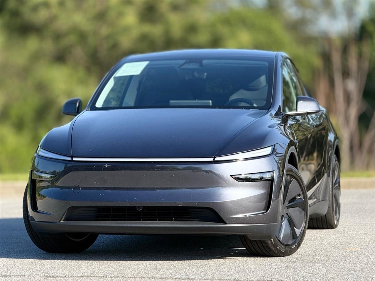 Tesla Model Y  2026
