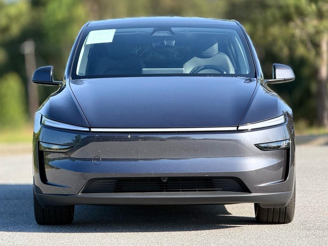 Tesla Model Y  2026