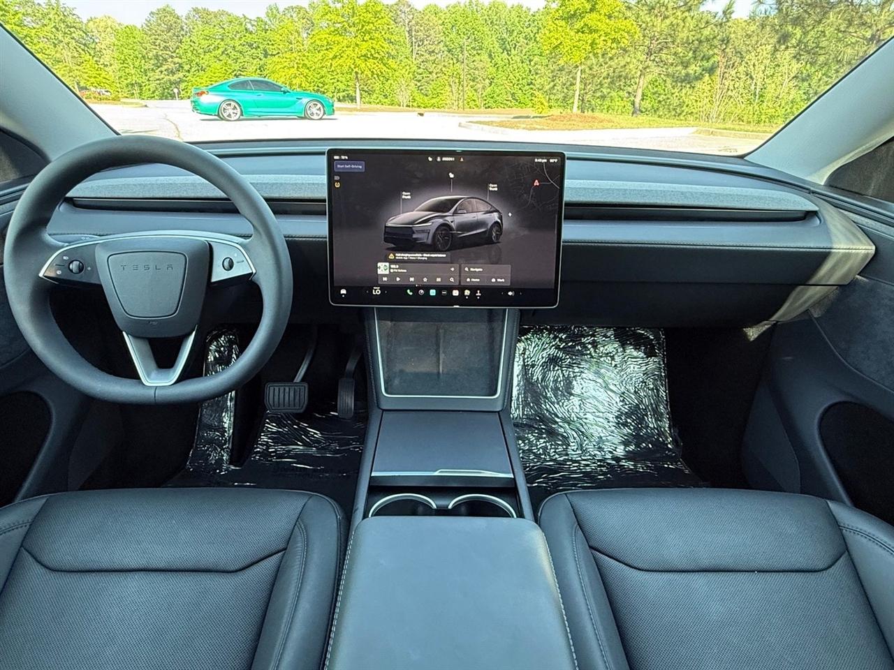 Tesla Model Y  2026