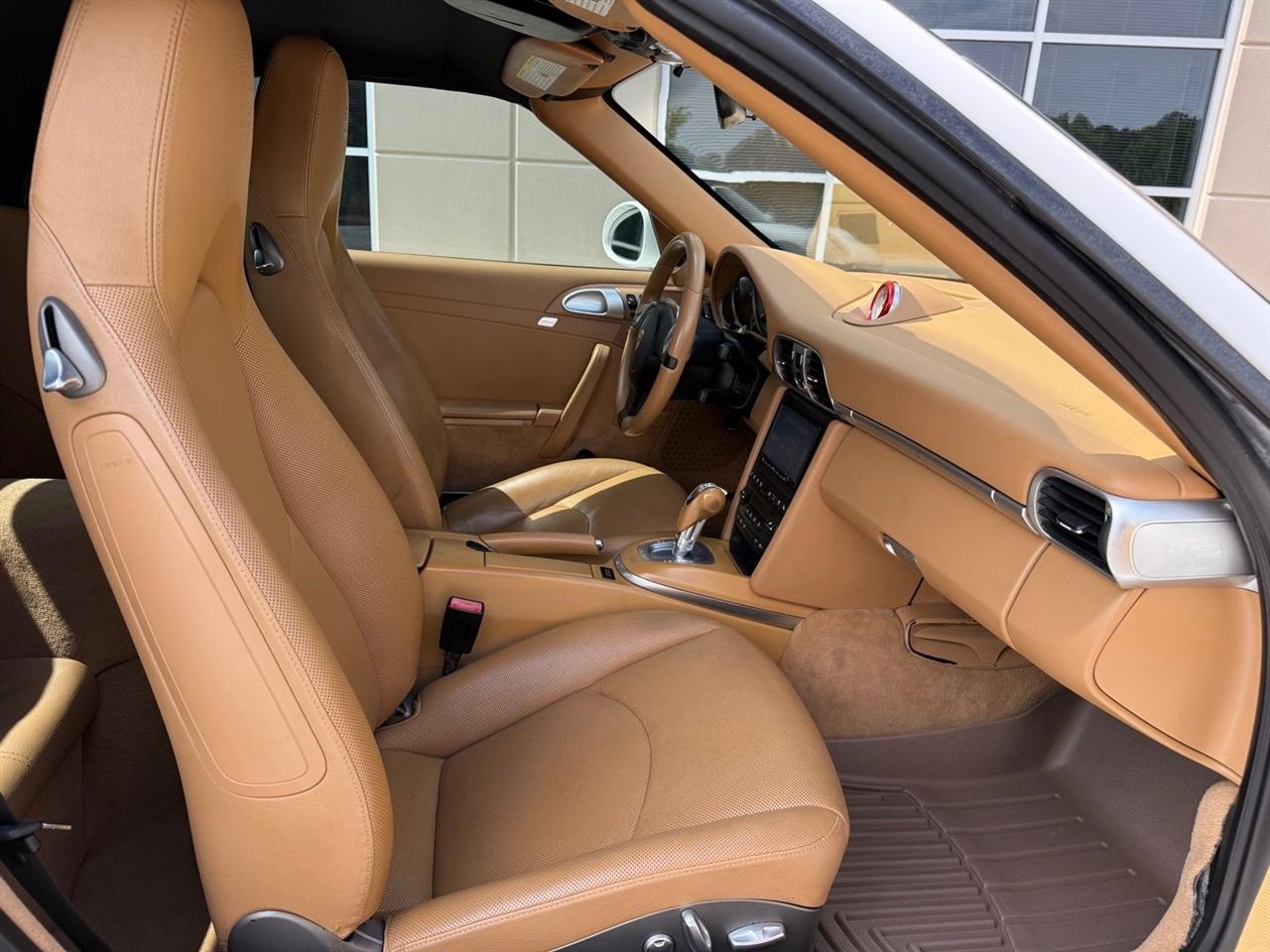 Porsche 911  2012