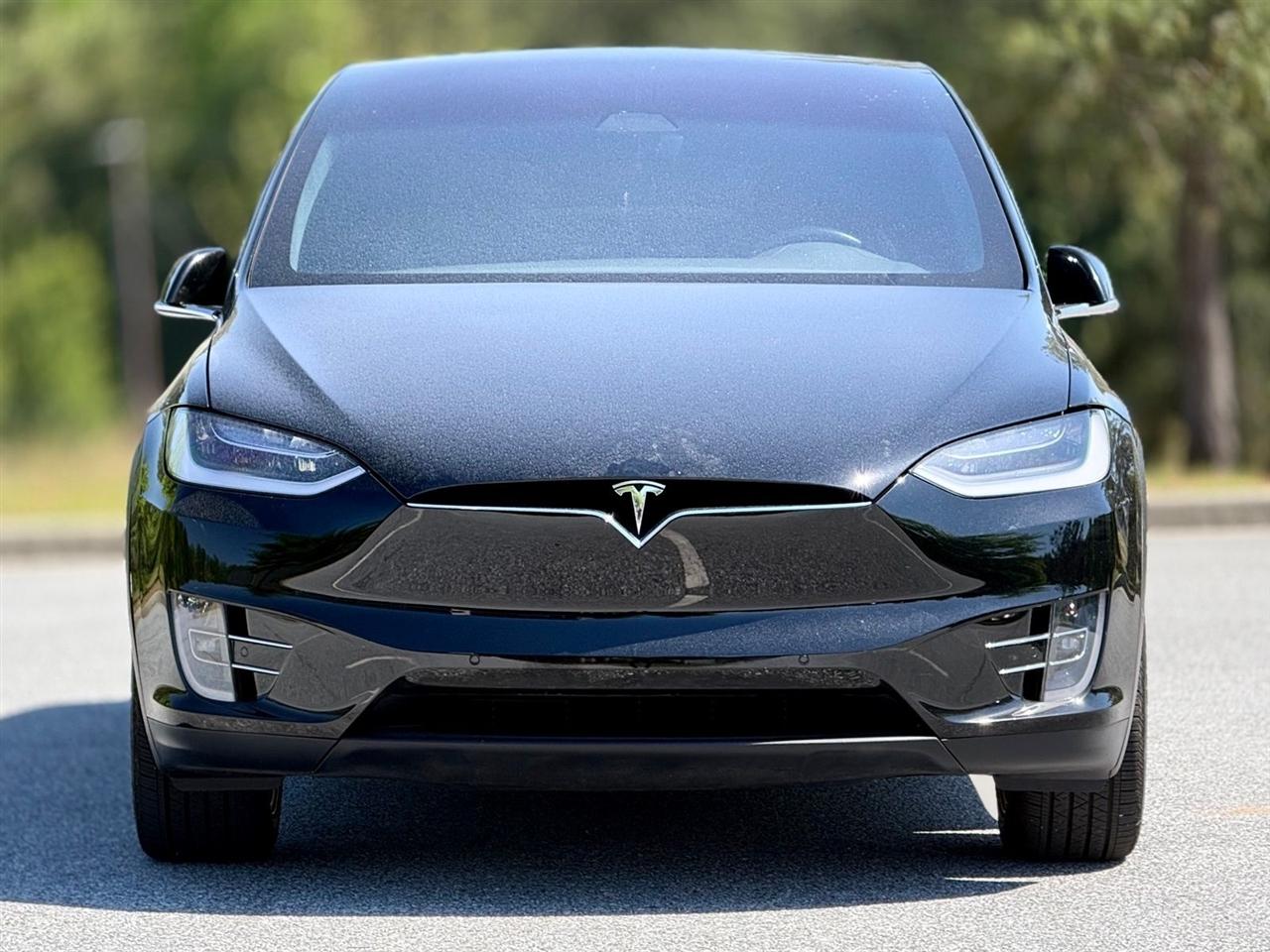 Tesla Model X  2019