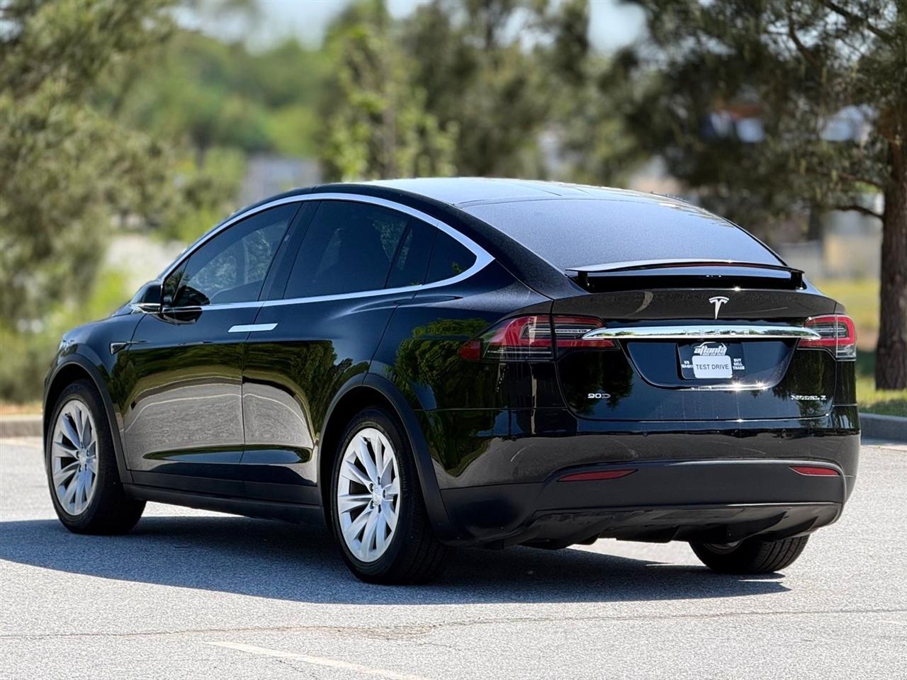Tesla Model X  2019