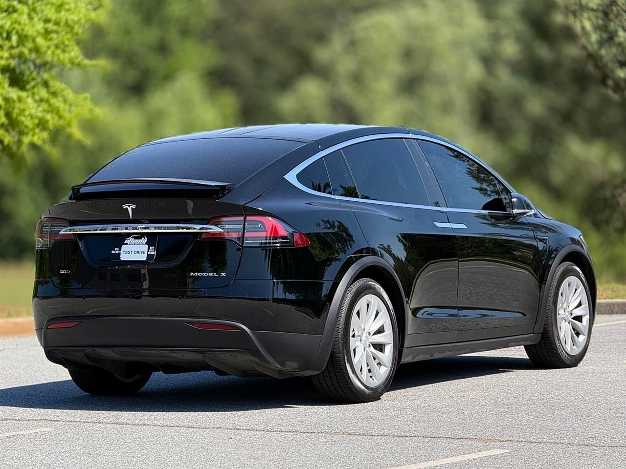Tesla Model X  2019