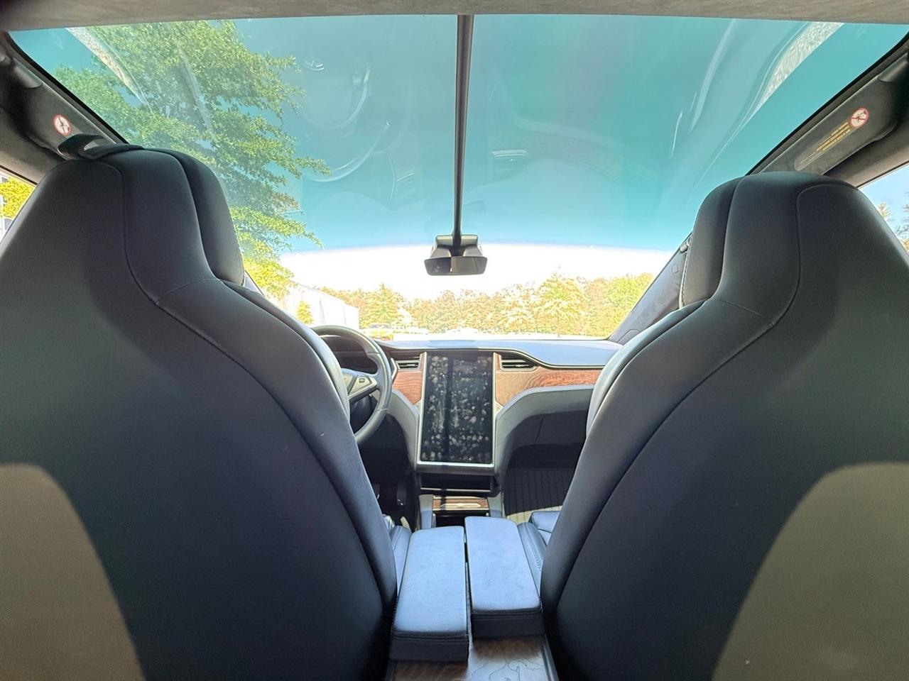Tesla Model X  2019