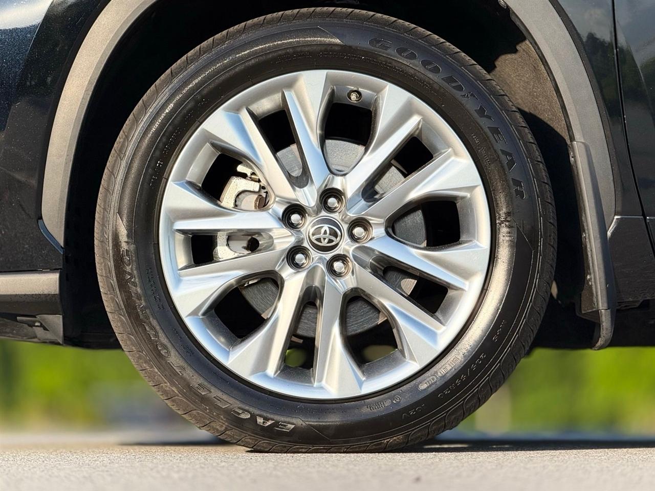 Toyota Highlander  2020