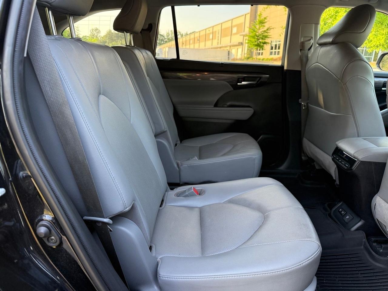 Toyota Highlander  2020