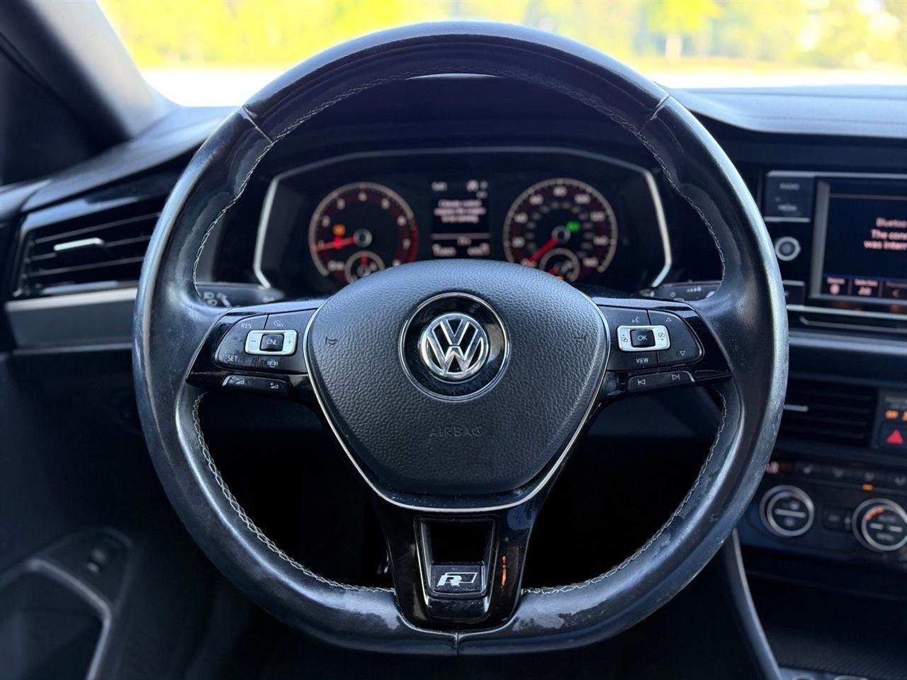 Volkswagen Jetta  2019