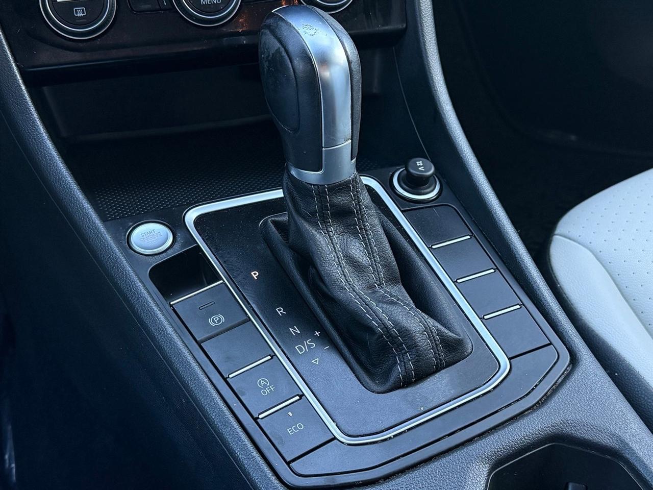 Volkswagen Jetta  2019