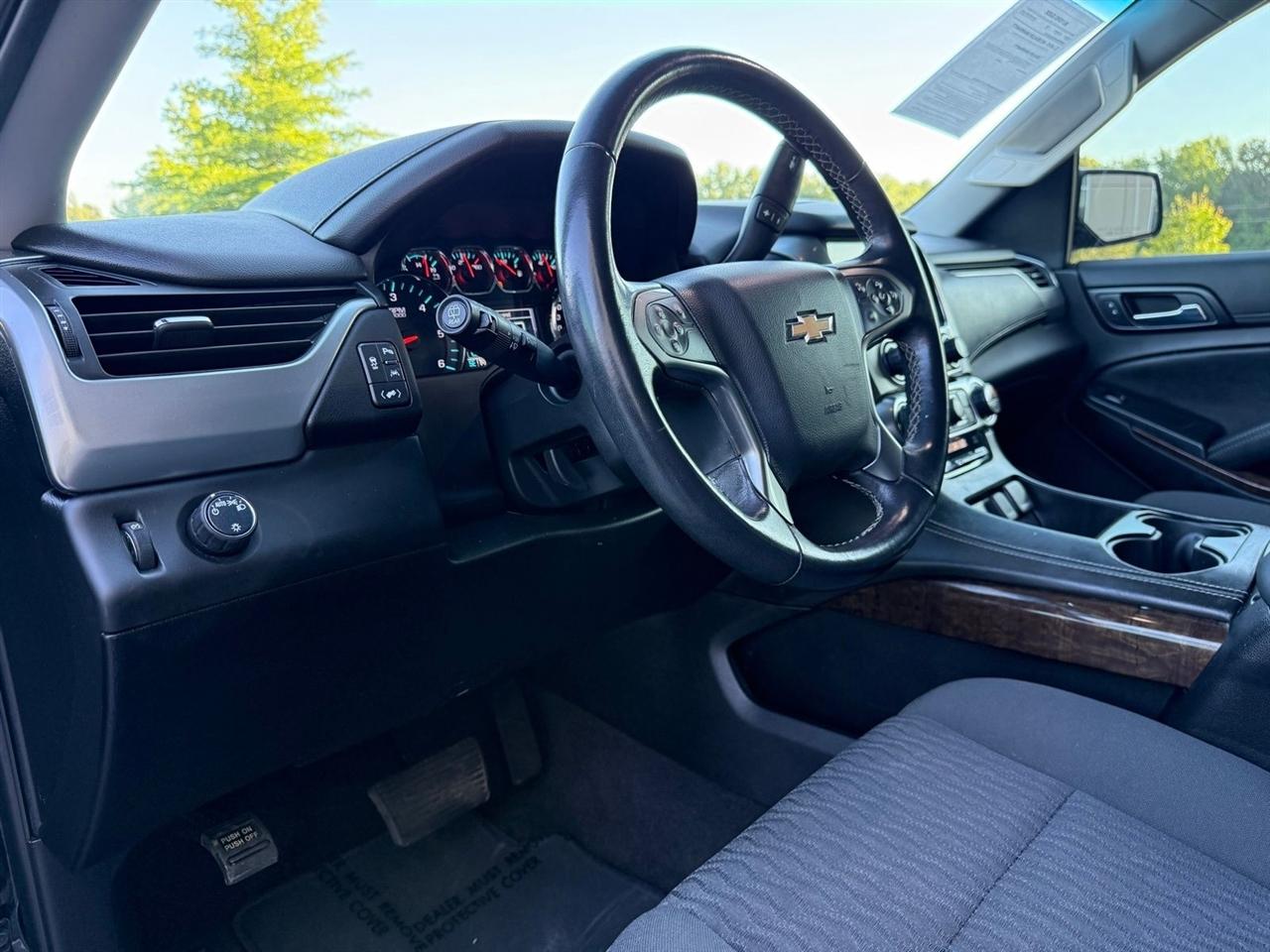 Chevrolet Suburban  2019