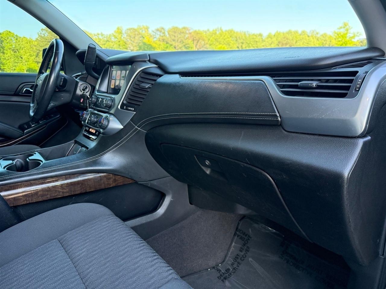 Chevrolet Suburban  2019