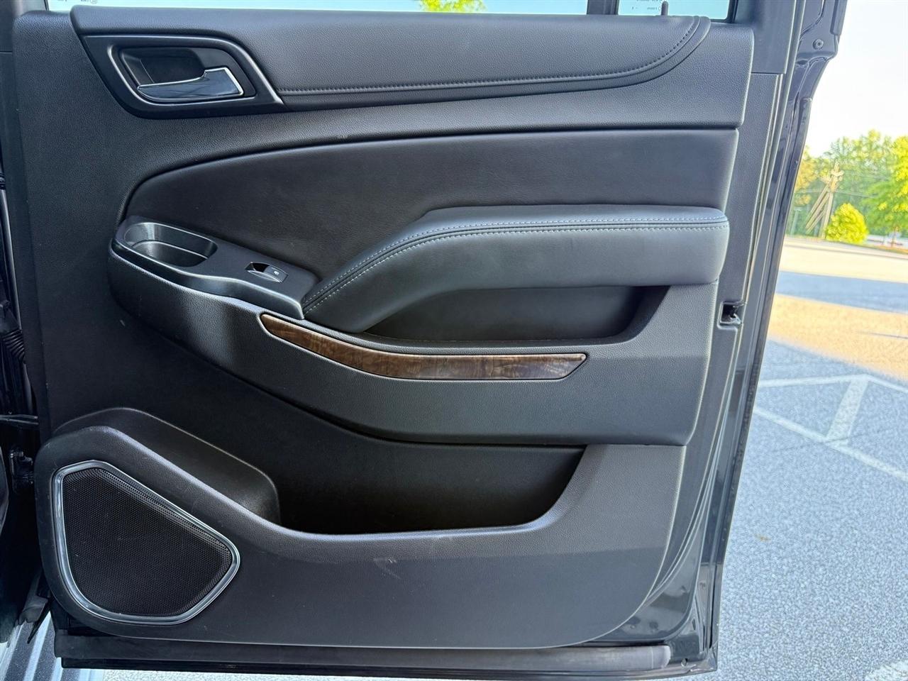 Chevrolet Suburban  2019