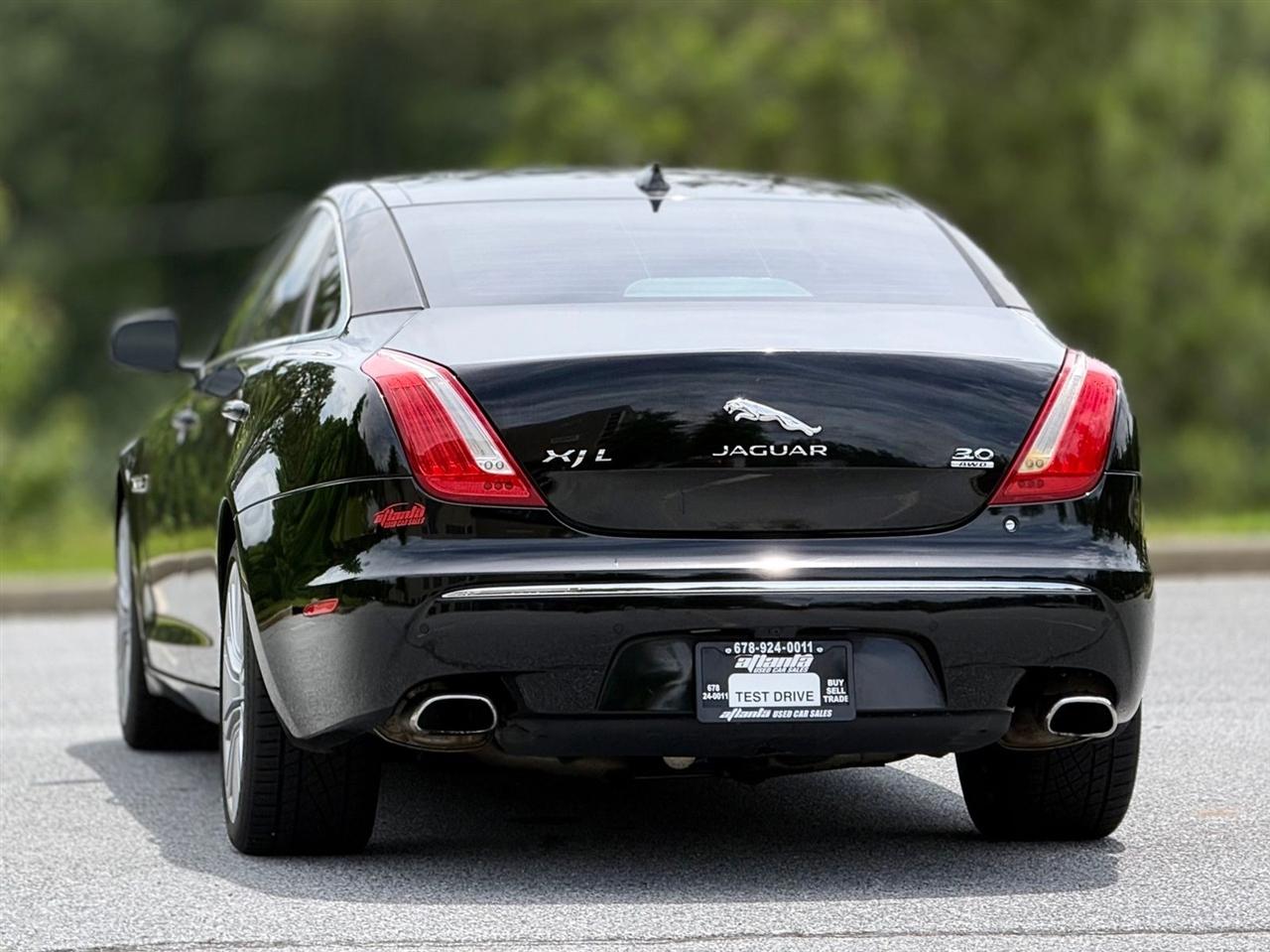 Jaguar XJ  2015