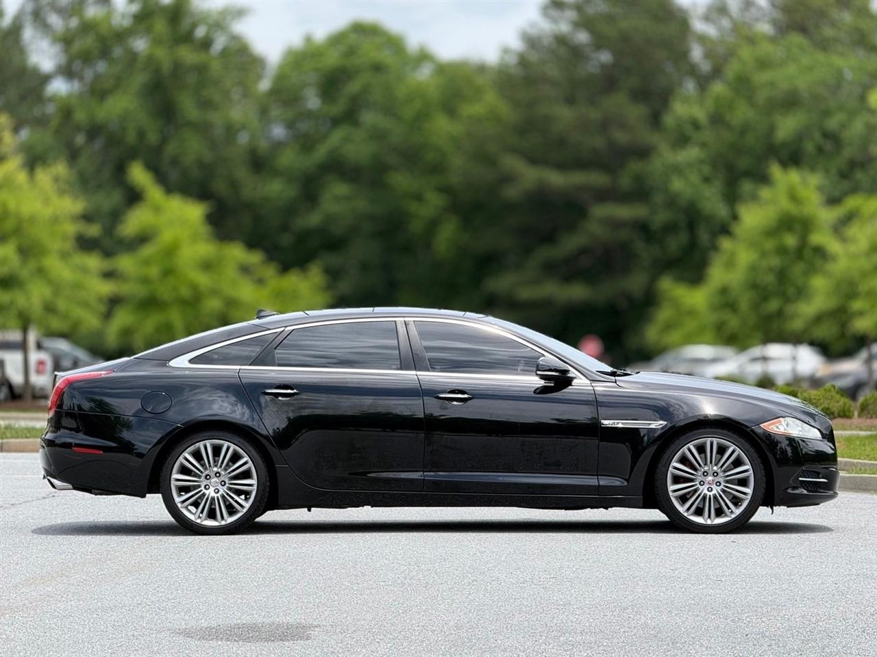 Jaguar XJ  2015