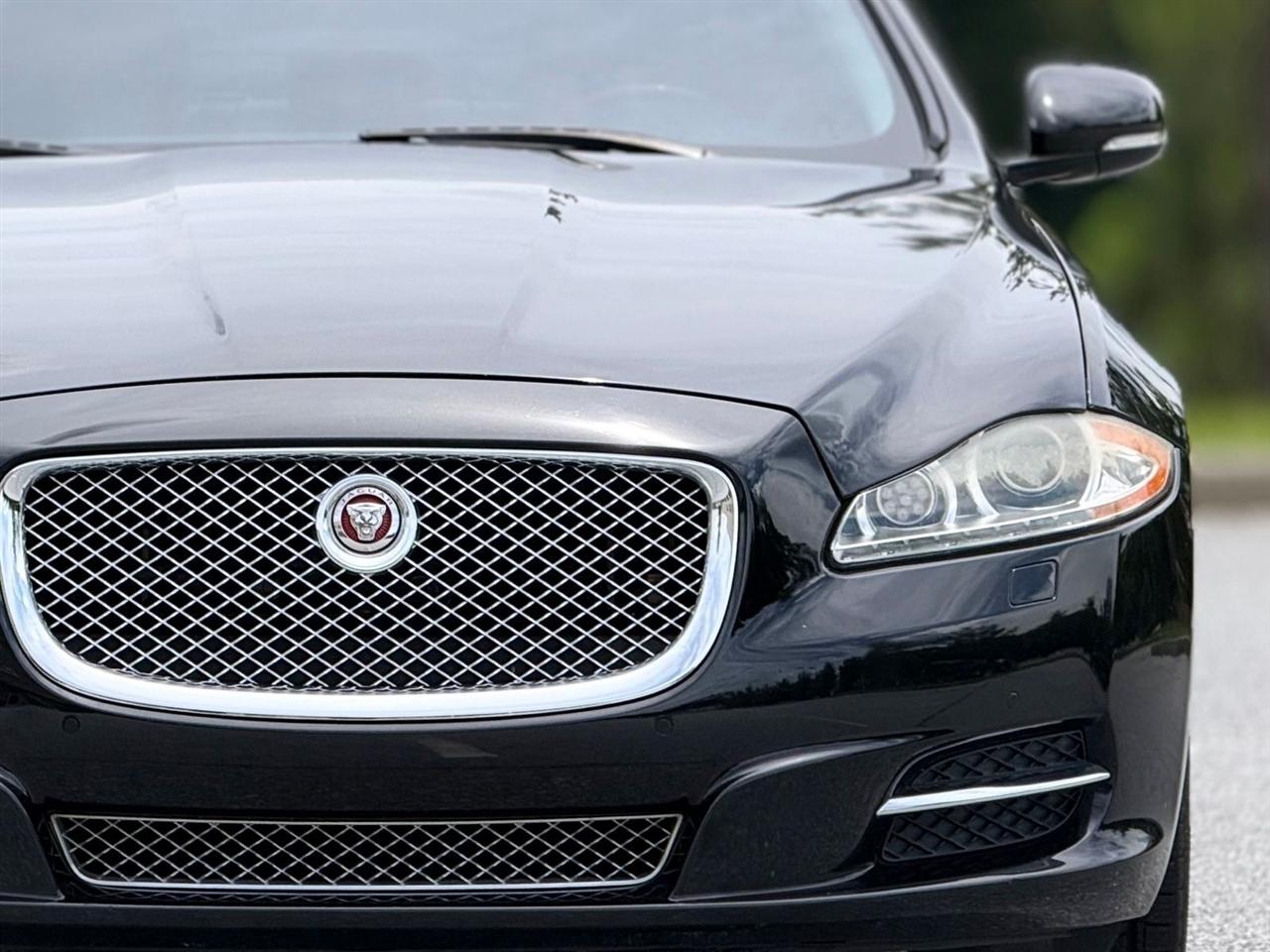 Jaguar XJ  2015