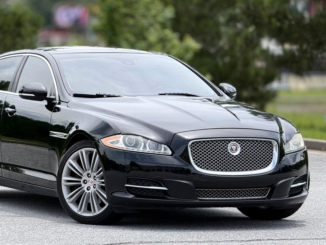 Jaguar XJ  2015