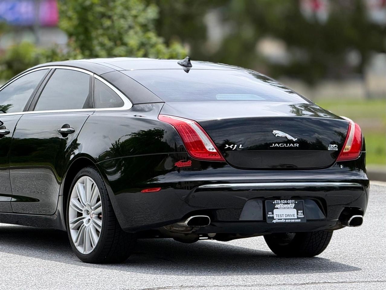Jaguar XJ  2015