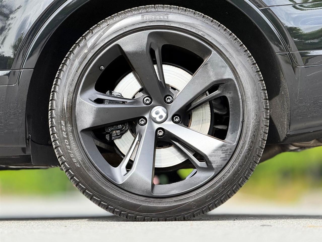 Bentley Bentayga  2019
