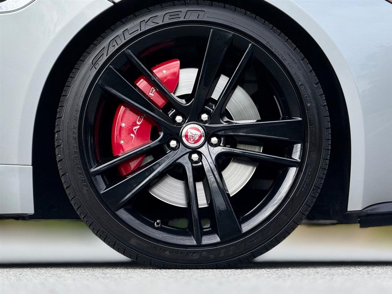 Jaguar F-Type  2017