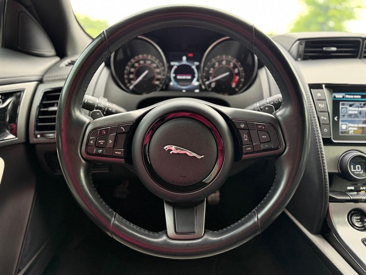 Jaguar F-Type  2017