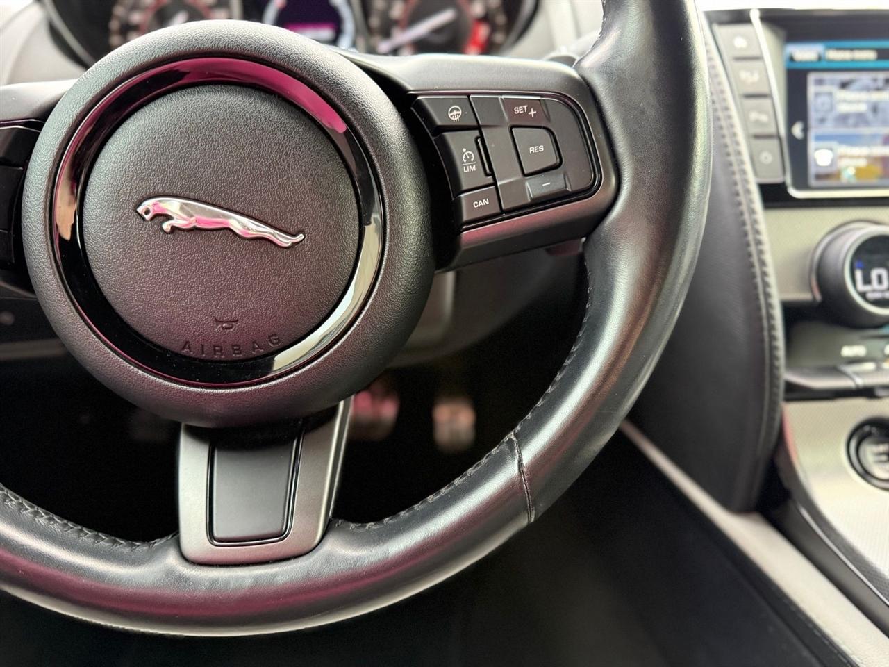 Jaguar F-Type  2017