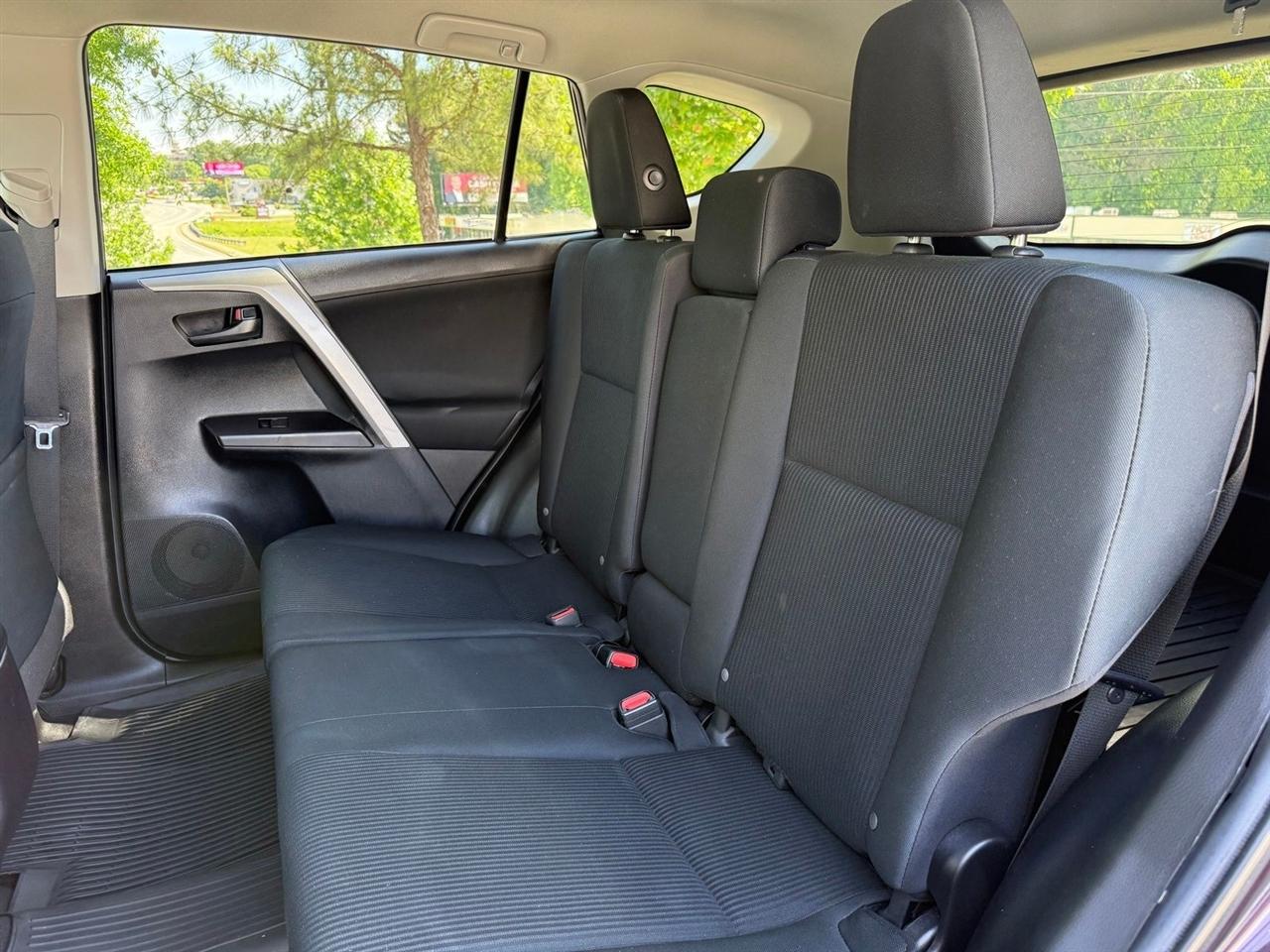 Toyota RAV4  2018