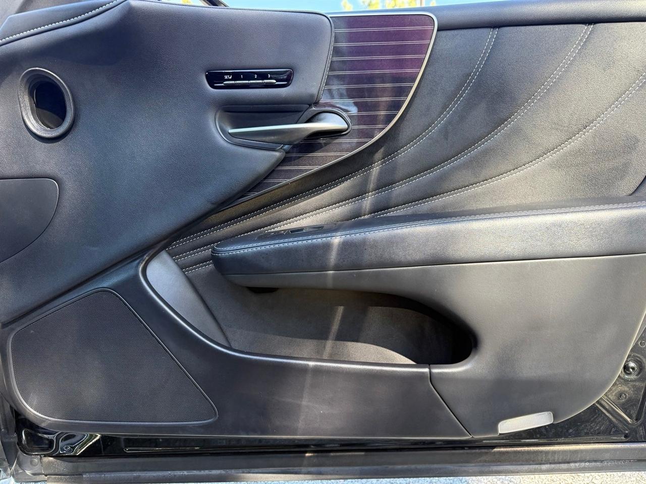 Lexus LS  2018