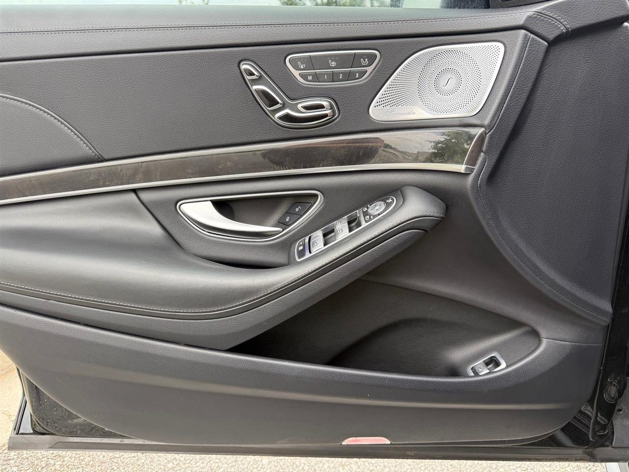 Mercedes-Benz S-Class  2020